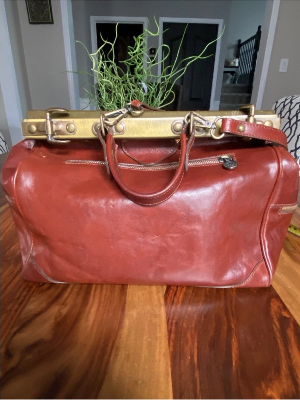 Vintage Fantini Pelletteria Italian Red Leather Doctor Bag with Brass Frame